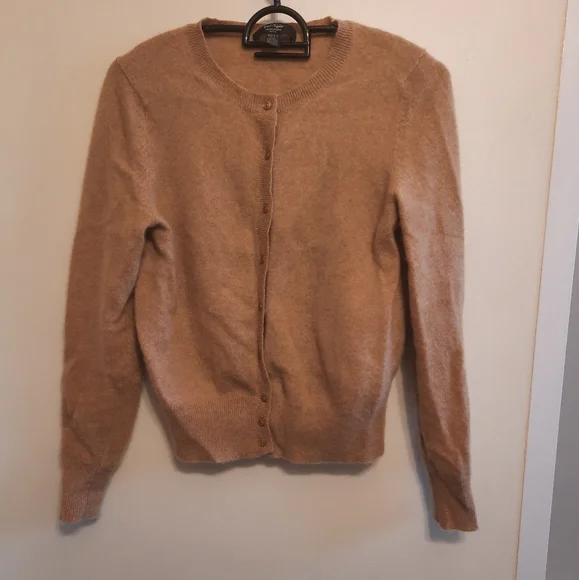 *SOLD* Lord & Taylor 100% Cashmere Crew Neck Cardigan Sweater Tan - Picture 12 of 16
